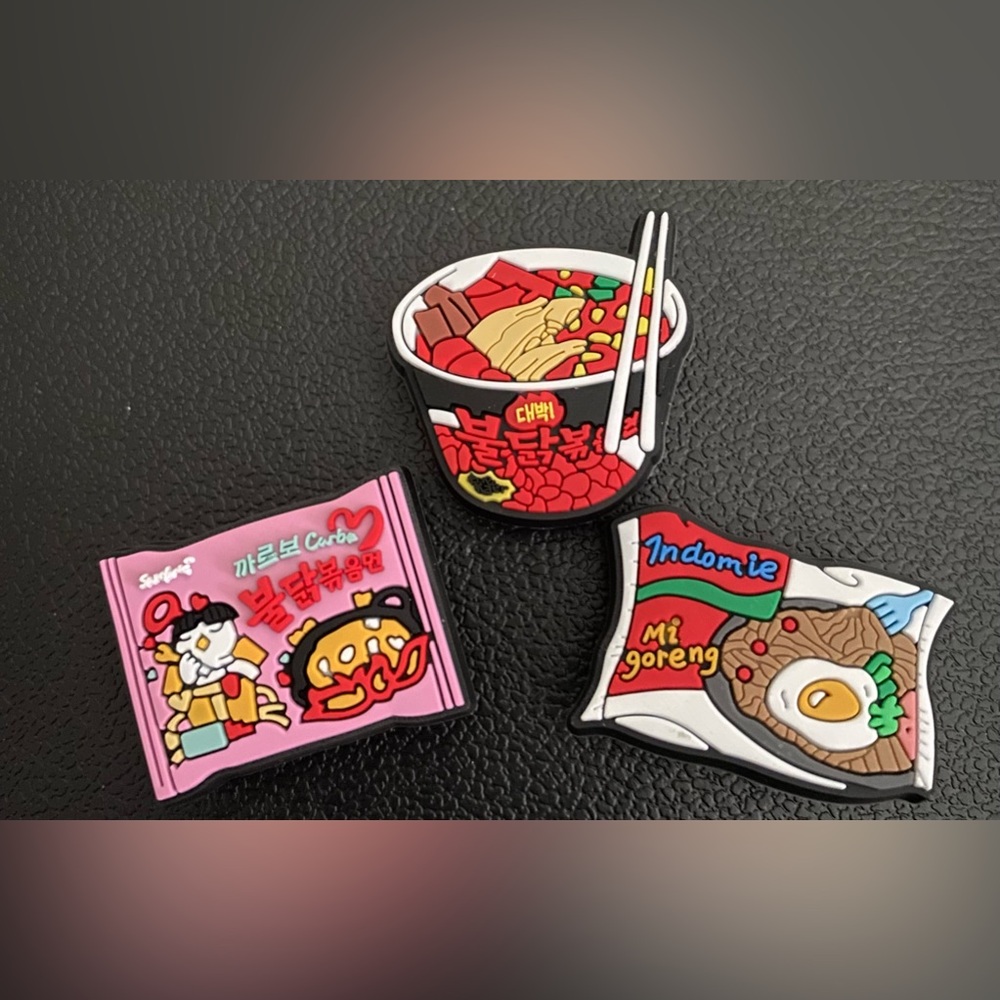 Brand New 3 Pack Ramen Noodles  Shoe Charms